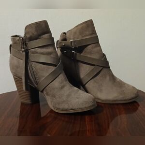 SM New York “Lolita” Faux Suede Ankle Booties – Size 7